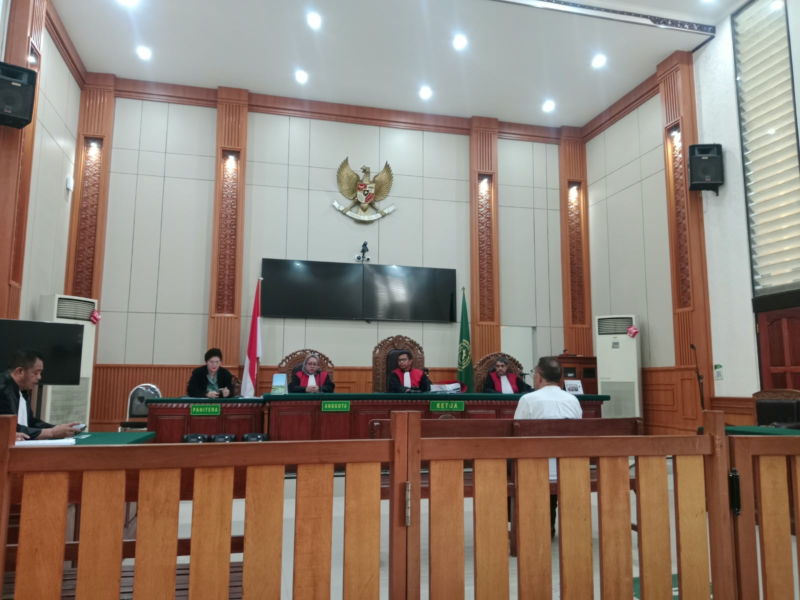 Kajati Bali Jadi Sorotan, Edi JPU Jangan Jual Pasal. Minim Barang Bukti, Bebaskan Terdakwa A.A Ngurah Darmawan