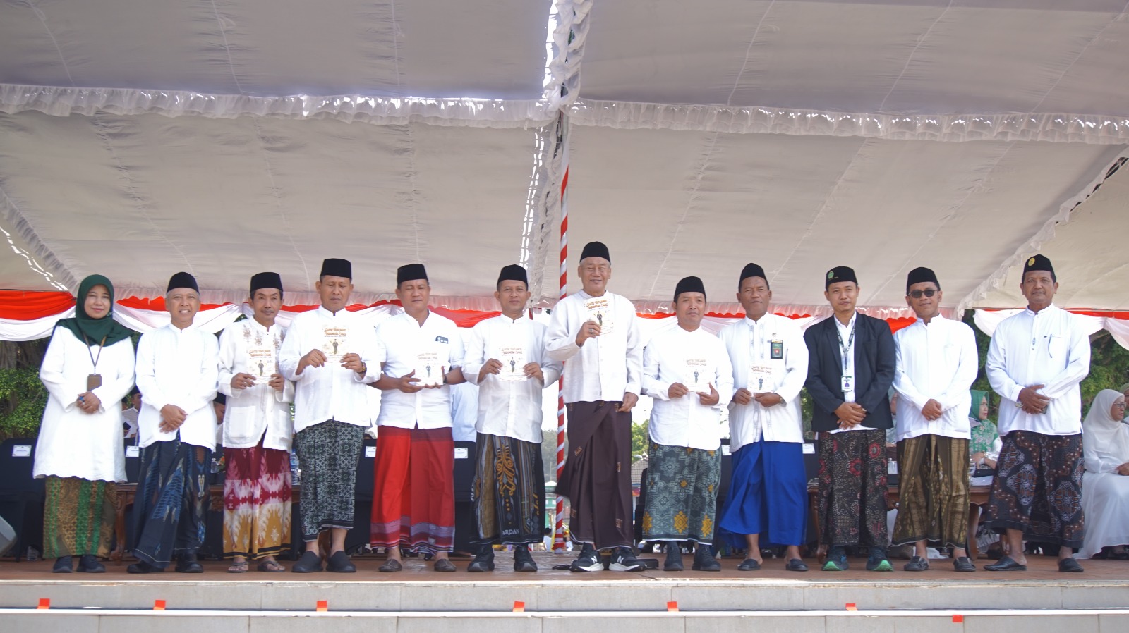16.630 Peserta Padati Alun-Alun Tuban, Hari Santri 2026 Kobarkan Semangat Menuju Indonesia Emas