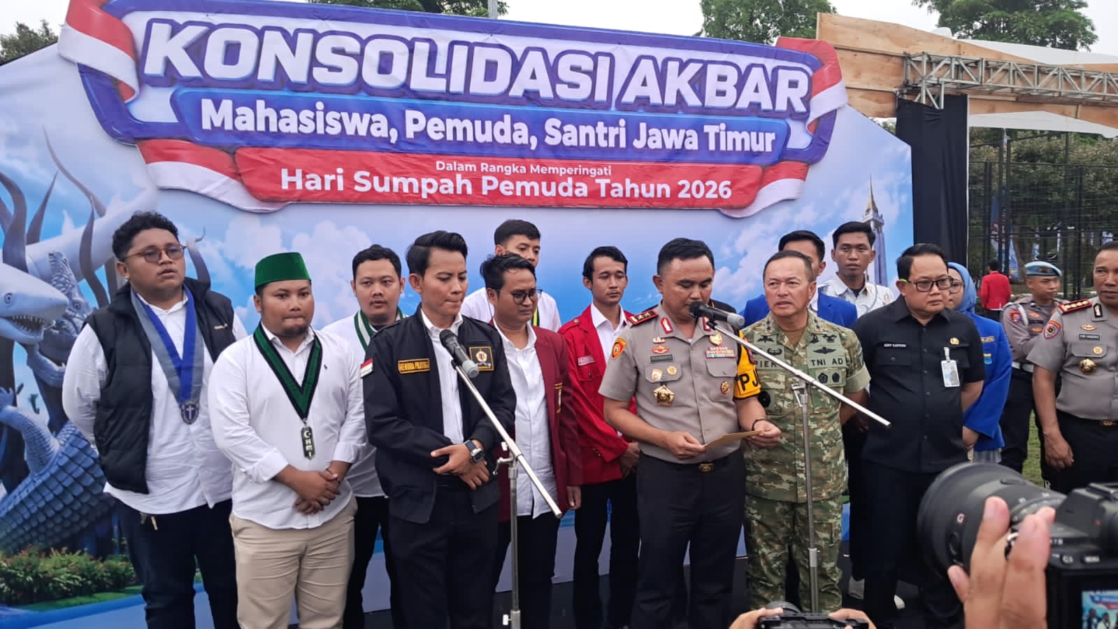 Kapolda Jatim Pimpin Konsolidasi Akbar 5.000 Mahasiswa, Pemuda, dan Santri Peringati Sumpah Pemuda