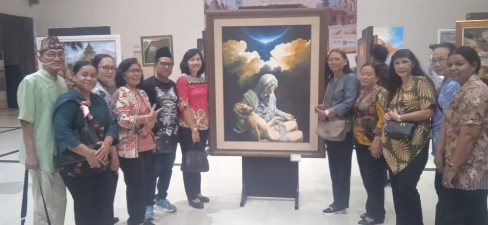 Event Art Sketsa Indonesia Tunggal Roso Resmi Dibuka di Surabaya, Seniman Lintas Agama Bersatu Lewat Lukisan